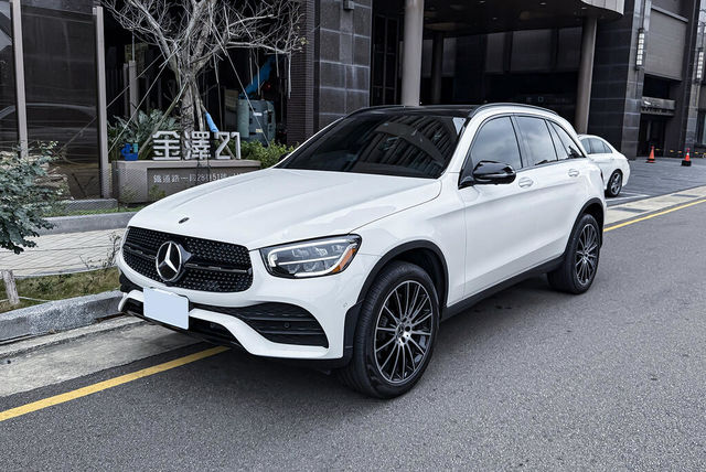 M-BENZ賓士 GLC300  第1張相片