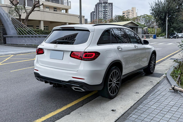 M-BENZ賓士 GLC300  第2張相片