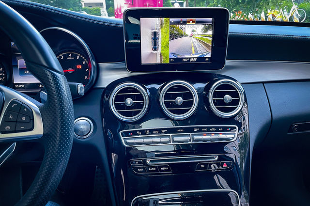 M-BENZ賓士 C250  第5張相片