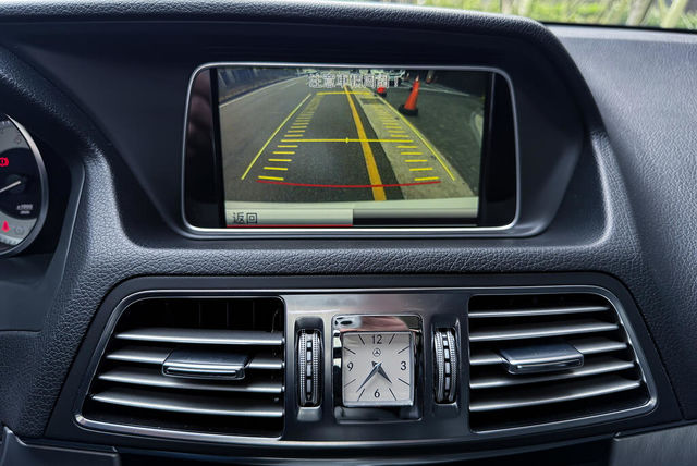 M-BENZ賓士 E250 COUPE  第10張相片