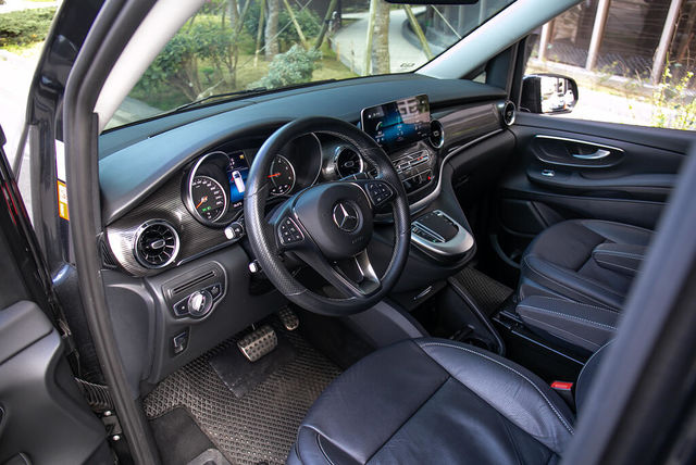 M-BENZ賓士 V220 D  第4張相片