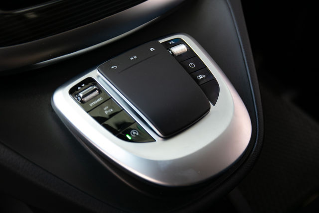 M-BENZ賓士 V220 D  第10張相片