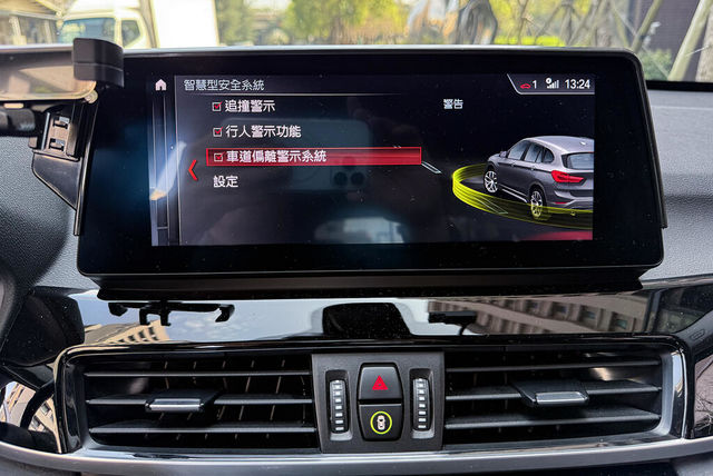BMW寶馬 X1  第9張相片
