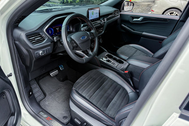 FORD福特 KUGA  第13張相片