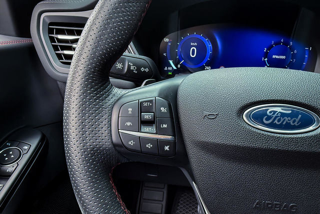 FORD福特 KUGA  第23張相片