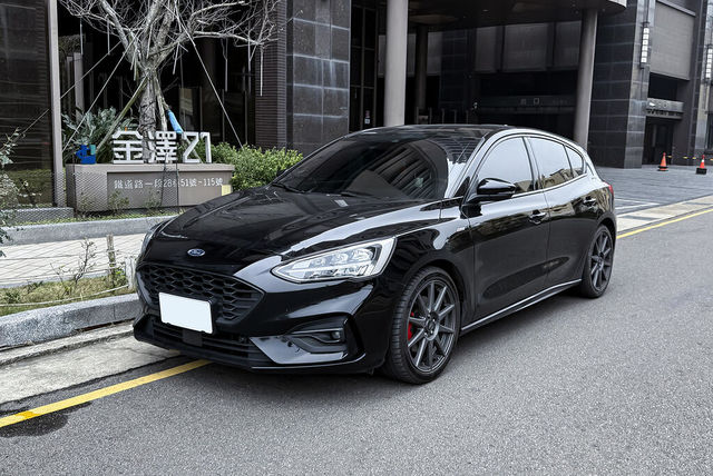 FORD福特 FOCUS ST  第1張相片