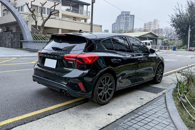 FORD福特 FOCUS ST  第2張相片