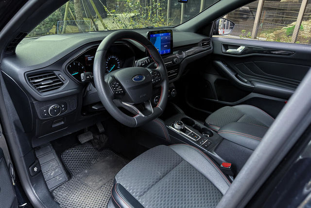 FORD福特 FOCUS ST  第5張相片