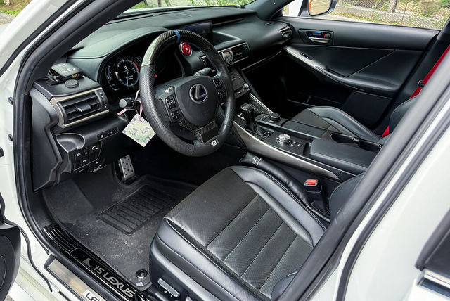 LEXUS凌志 IS200T  第13張相片