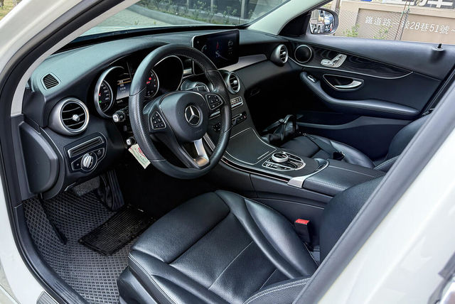 M-BENZ賓士 C200  第5張相片