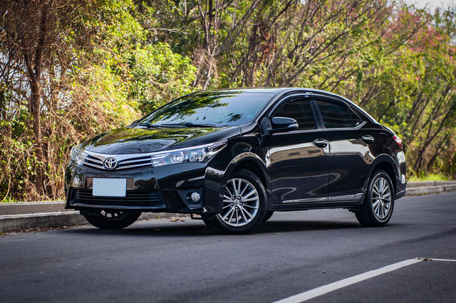 TOYOTA豐田 ALTIS  第1張相片