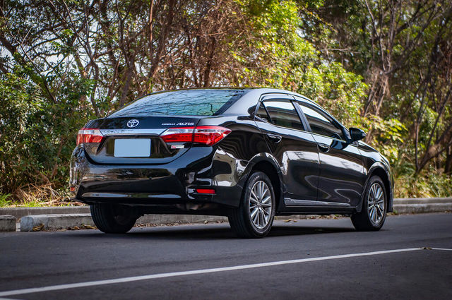 TOYOTA豐田 ALTIS  第2張相片