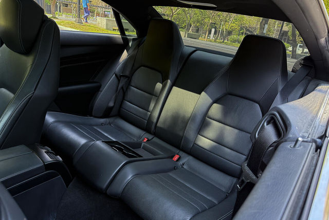 M-BENZ賓士 E250 COUPE  第10張相片