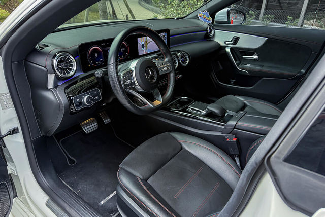 M-BENZ賓士 CLA200  第6張相片