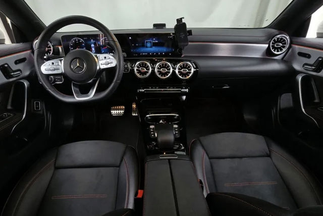 M-BENZ賓士 CLA250  第5張相片