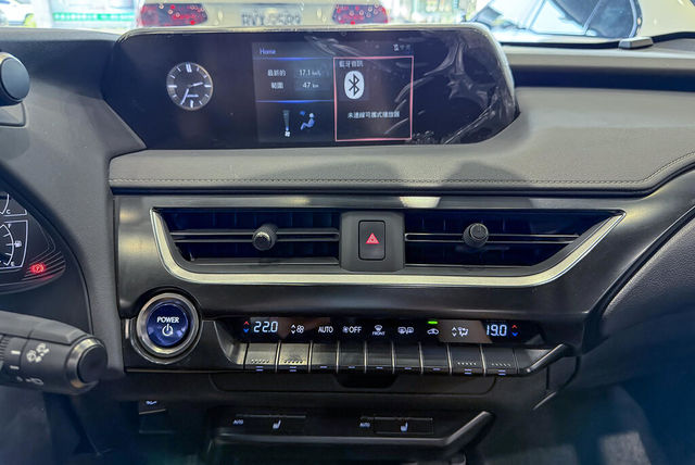 LEXUS凌志 UX250H  第10張相片