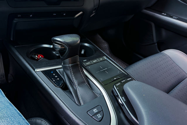 LEXUS凌志 UX250H  第8張相片