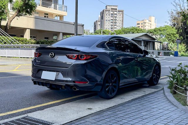 MAZDA馬自達 MAZDA 3  第2張相片