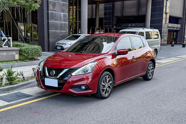 NISSAN日產 TIIDA  第1張相片