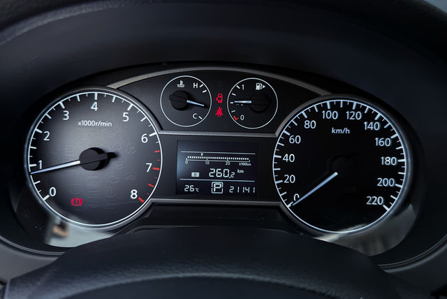 NISSAN日產 TIIDA  第6張相片