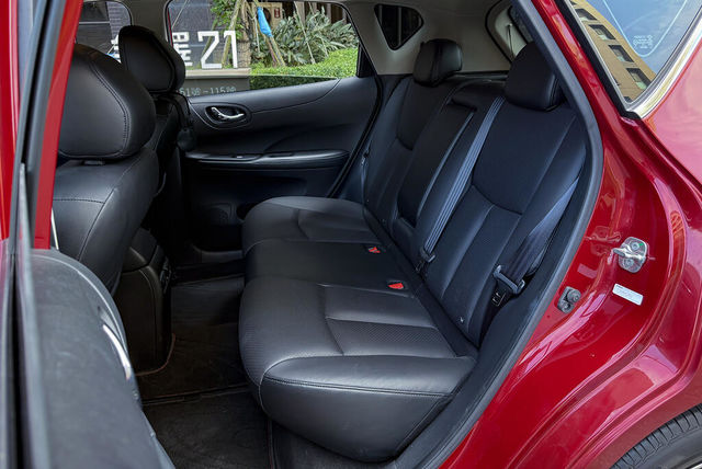NISSAN日產 TIIDA  第13張相片