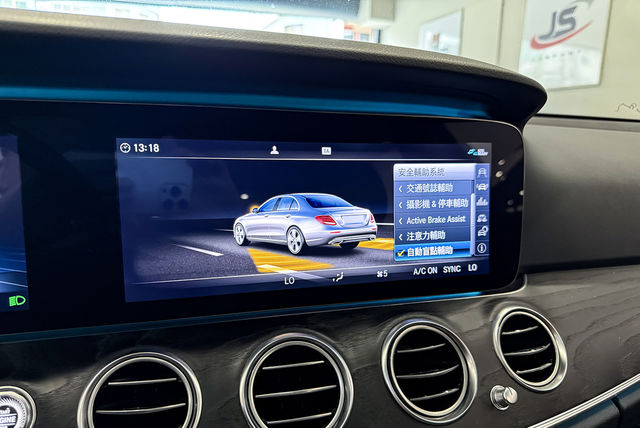 M-BENZ賓士 E300  第10張相片