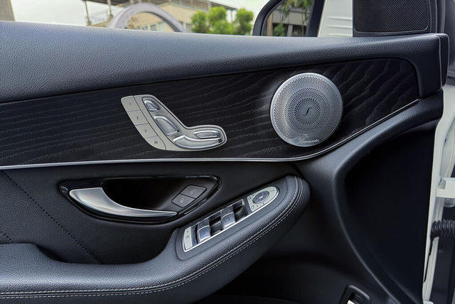 M-BENZ賓士 GLC300 AMG COUPE  第7張相片