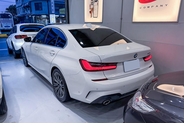 BMW寶馬 320I M SPORT  第2張相片