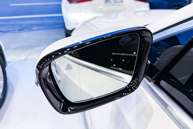 BMW寶馬 320I M SPORT  第6張相片