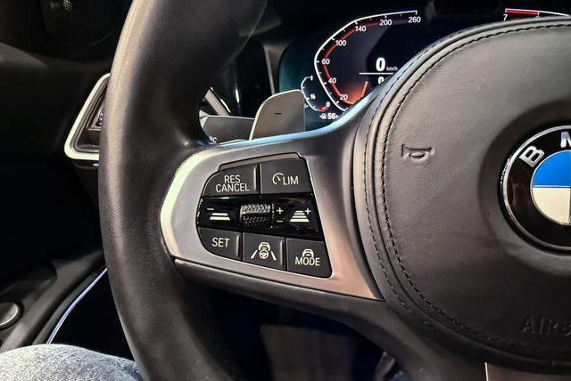 BMW寶馬 320I M SPORT  第8張相片
