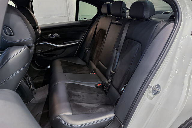 BMW寶馬 320I M SPORT  第14張相片