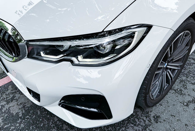BMW寶馬 320I M SPORT  第3張相片