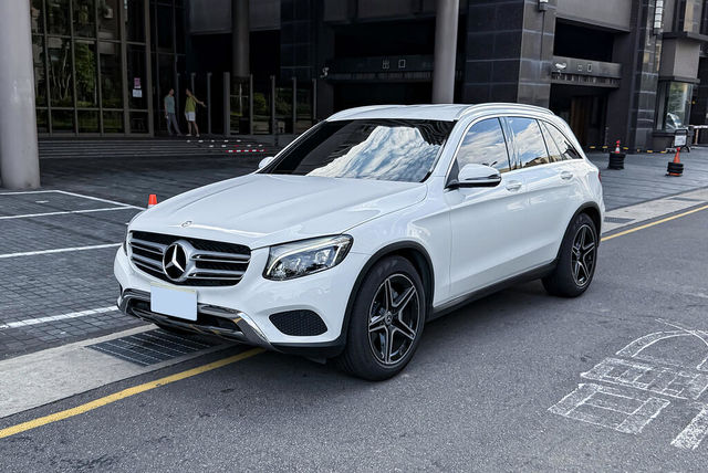 M-BENZ賓士 GLC300  第1張相片