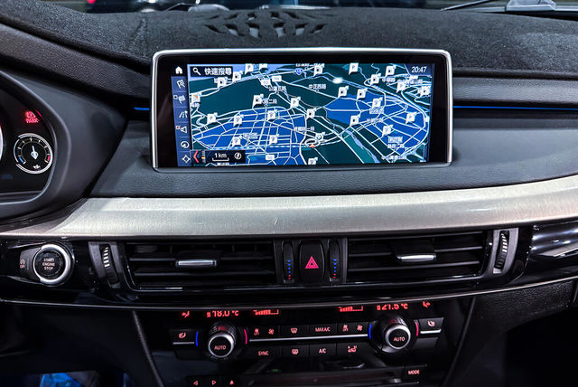 BMW寶馬 X5 XDRIVE25D  第10張相片