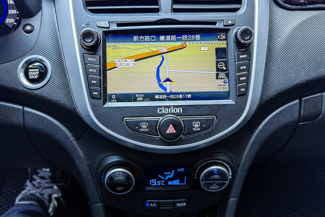 HYUNDAI現代 VERNA  第6張相片