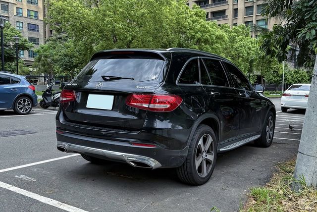 M-BENZ賓士 GLC300  第2張相片