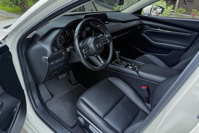 MAZDA馬自達 MAZDA 3  第6張相片