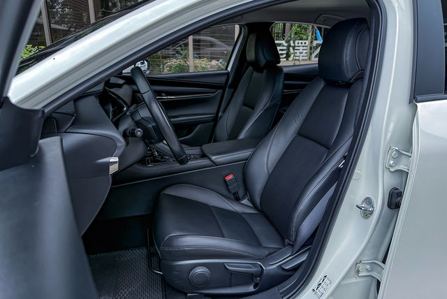 MAZDA馬自達 MAZDA 3  第13張相片