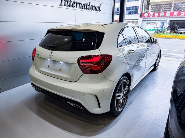 M-BENZ賓士 A180  第2張相片