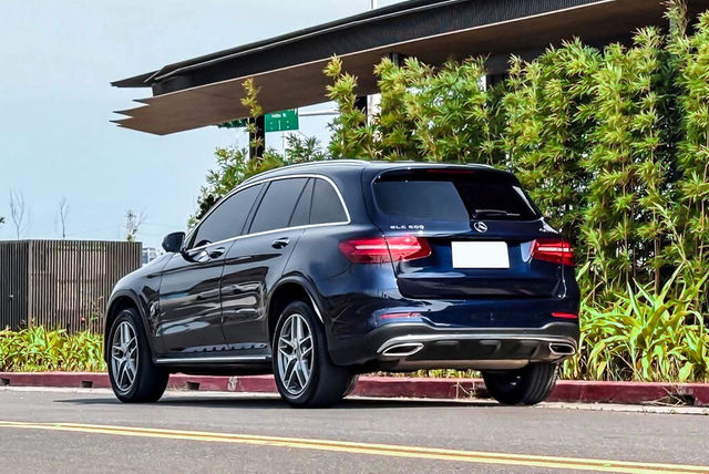 M-BENZ賓士 GLC300  第2張相片