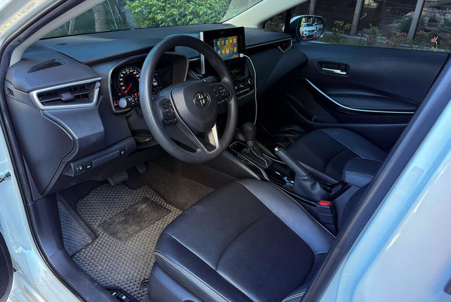 TOYOTA豐田 ALTIS  第3張相片