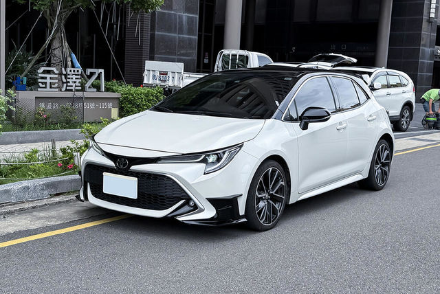TOYOTA豐田 AURIS  第1張相片