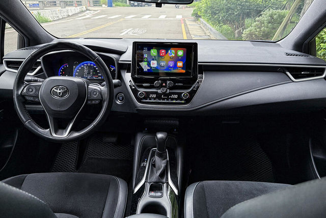 TOYOTA豐田 AURIS  第6張相片