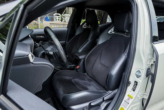 TOYOTA豐田 AURIS  第10張相片