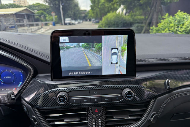 FORD福特 KUGA  第13張相片