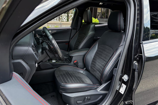 FORD福特 KUGA  第16張相片