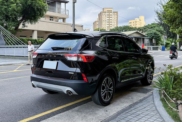 FORD福特 KUGA  第2張相片