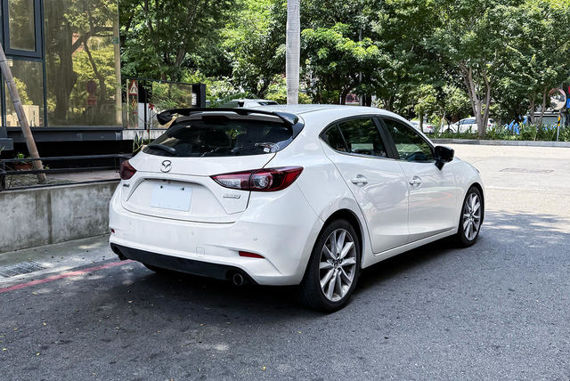 MAZDA馬自達 MAZDA 3  第2張相片