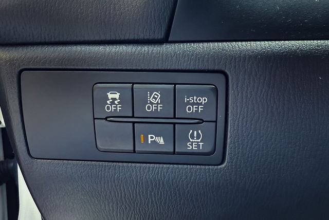 MAZDA馬自達 MAZDA 3  第6張相片