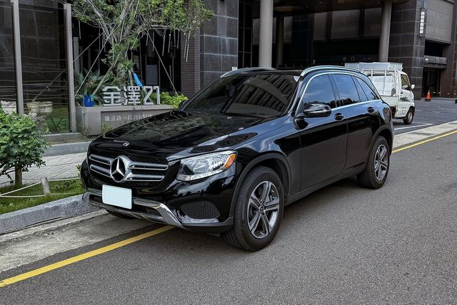 M-BENZ賓士 GLC300  第1張相片